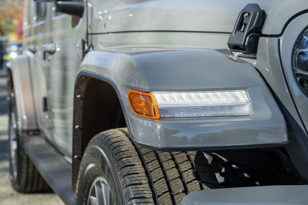 Used 2022 Jeep Wrangler Unlimited Sahara image 12