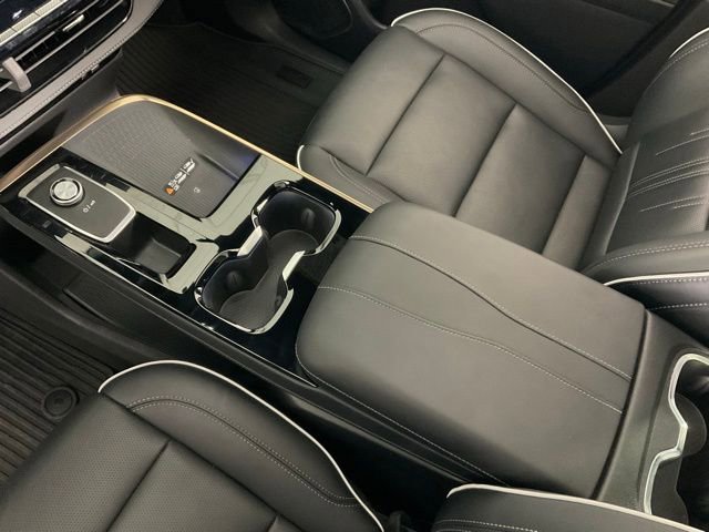 Used 2025 Buick Enclave Avenir w/ LPO, All-Weather Package image 21