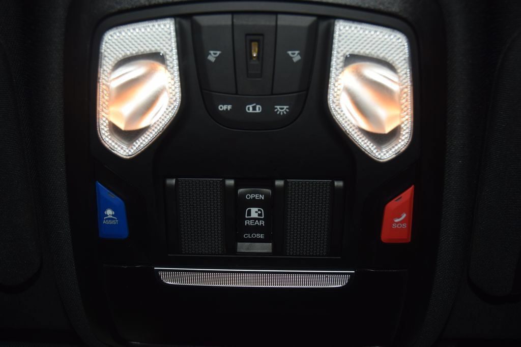 Used 2025 RAM 5500 4x4 Crew Cab image 38