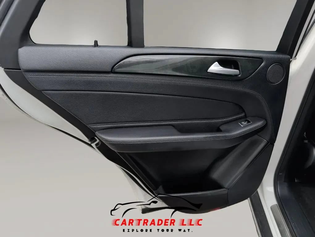 Used 2017 Mercedes-Benz GLE 550e image 20
