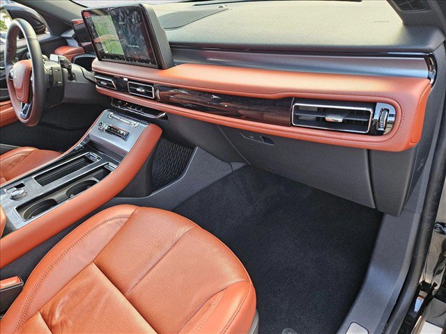 Used 2025 Lincoln Aviator Reserve w/ Jet Appearance Package RWD image 21