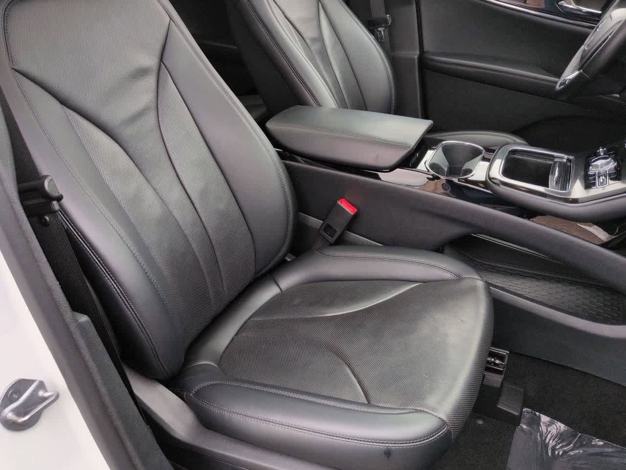 Used 2023 Lincoln Nautilus Reserve AWD/4WD image 22
