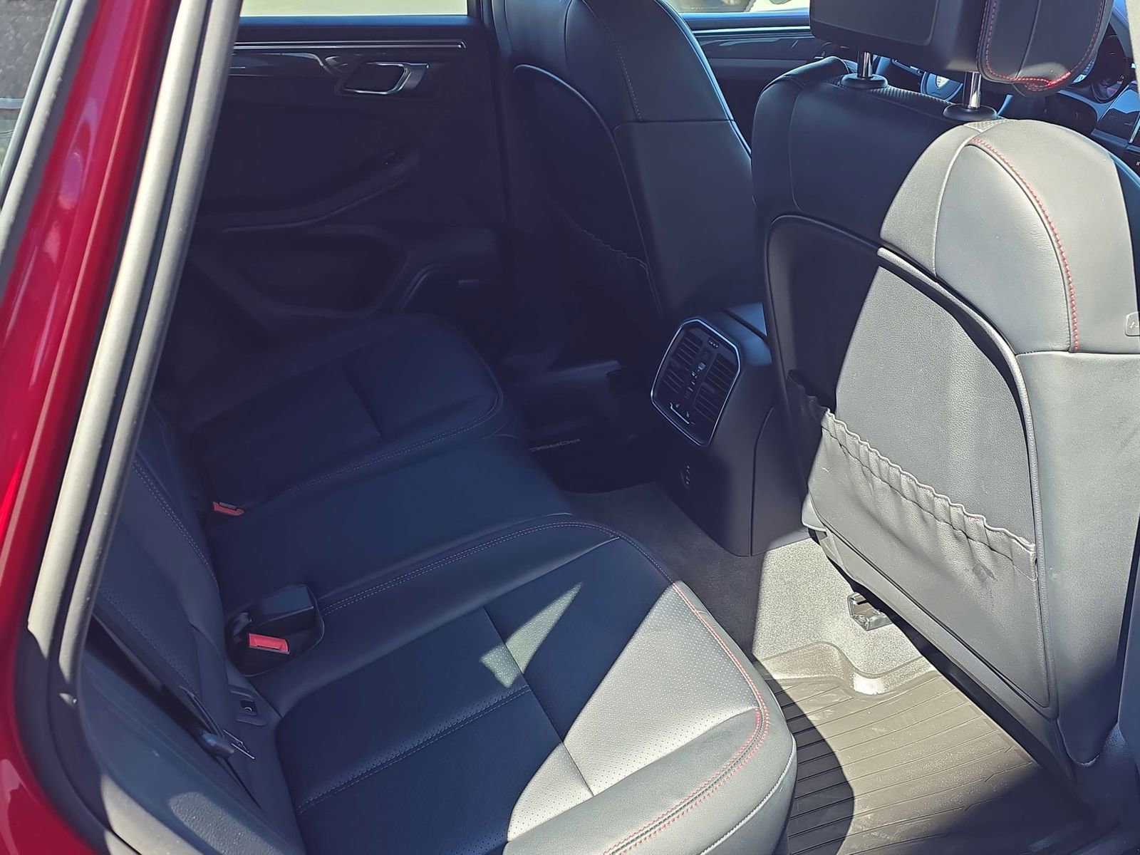 Certified 2026 Porsche Macan GTS image 26