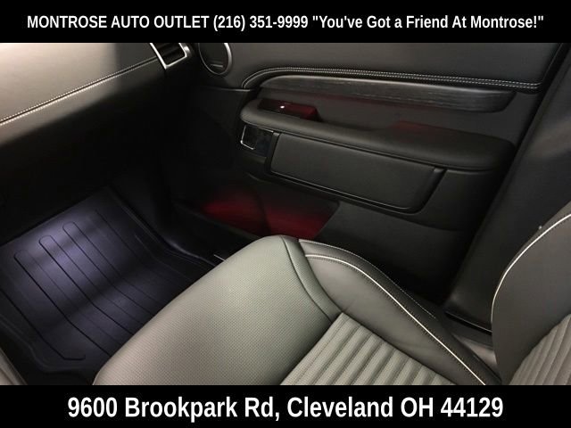 New 2023 Land Rover Discovery HSE R-Dynamic image 28