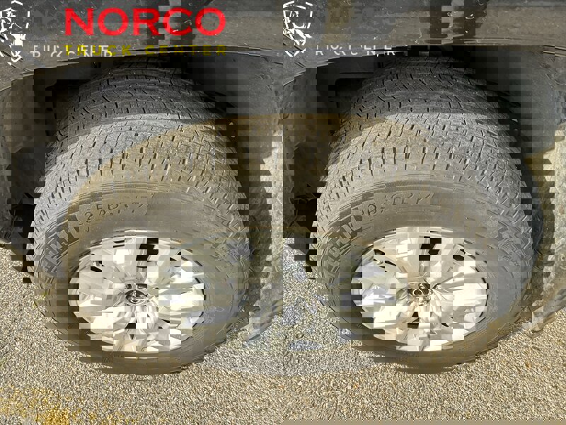 Used 2022 Nissan Frontier SV image 10