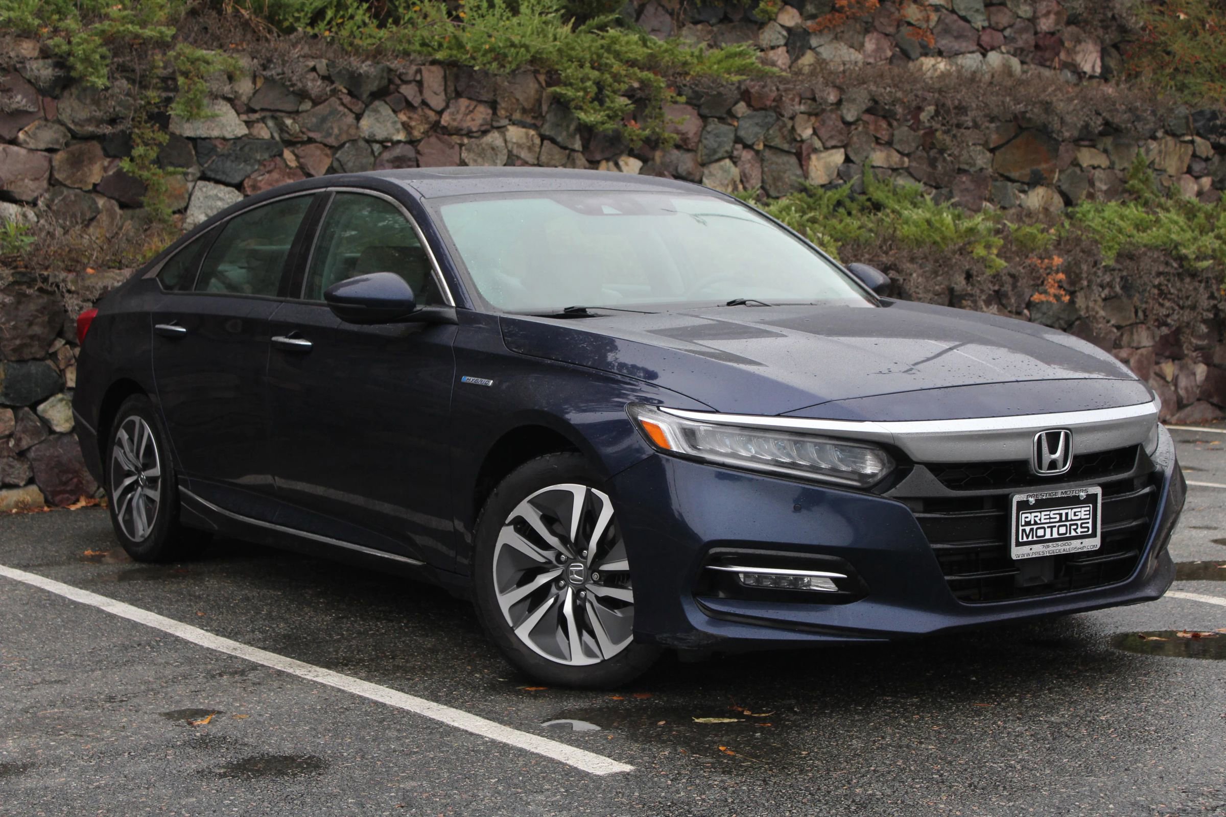Used 2019 Honda Accord Touring image 4