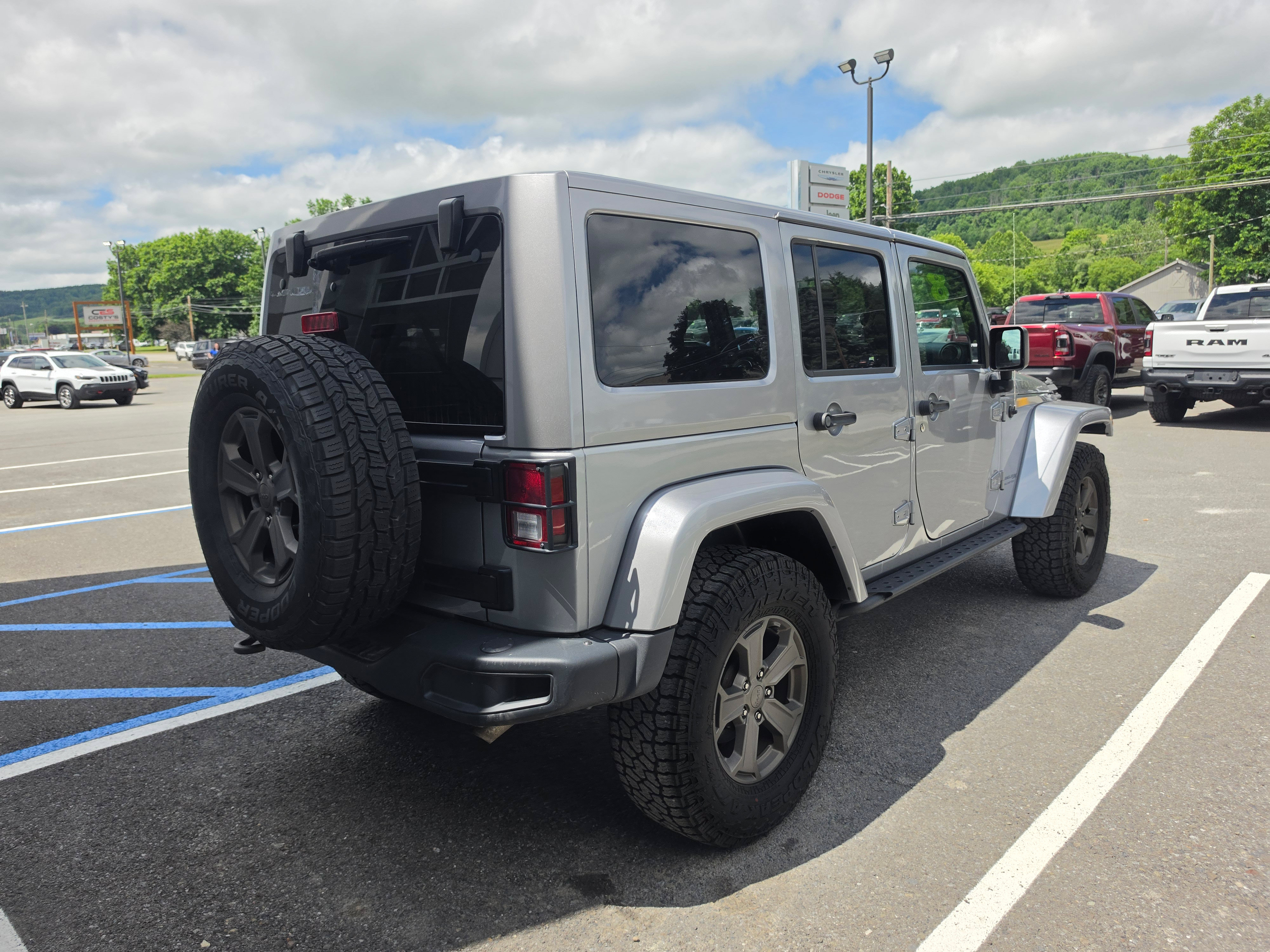 Used 2018 Jeep Wrangler Unlimited Sport AWD/4WD video 3