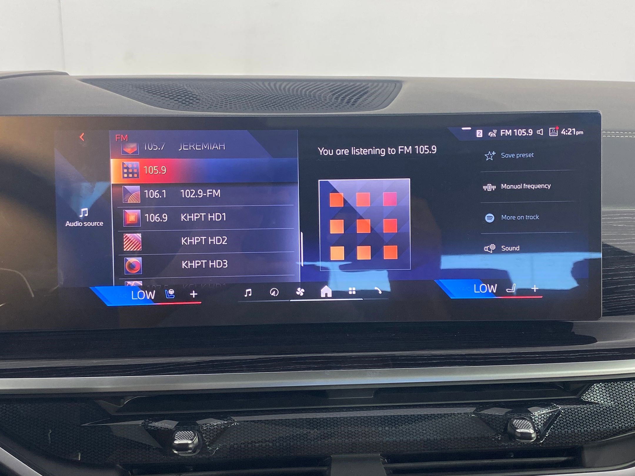 New 2026 BMW X5 xDrive40i w/ M Sport Package image 24