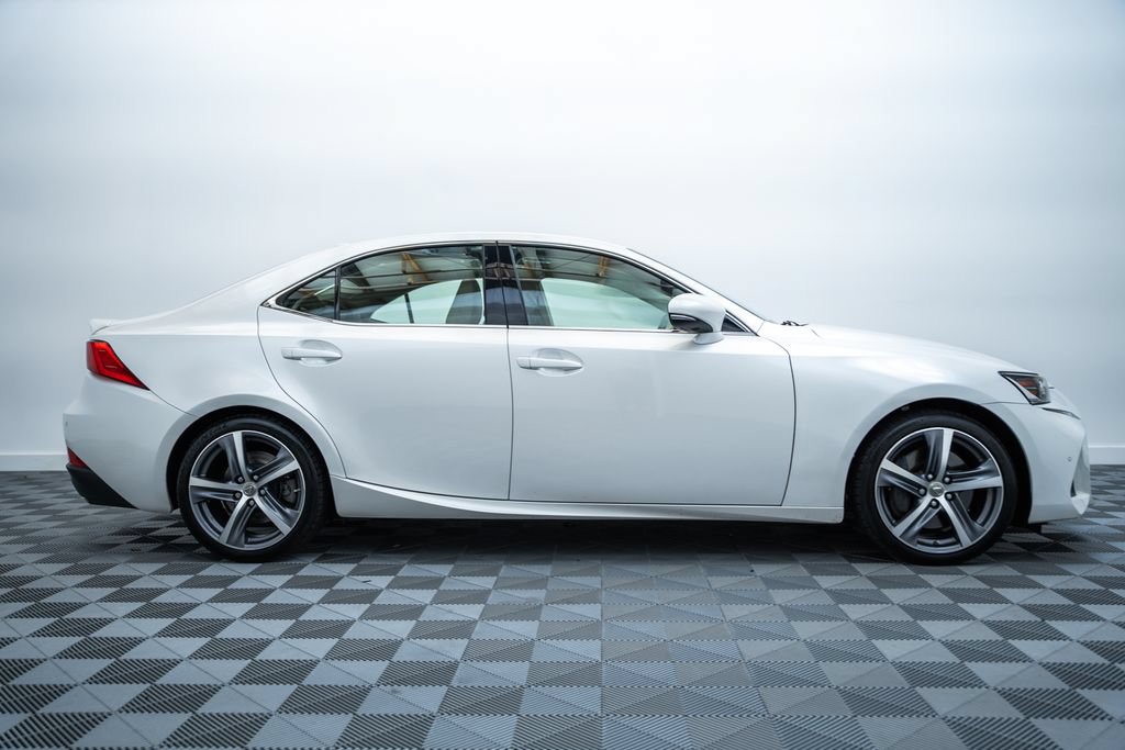 Used 2020 Lexus IS 300 w/ Navigation Package RWD image 4