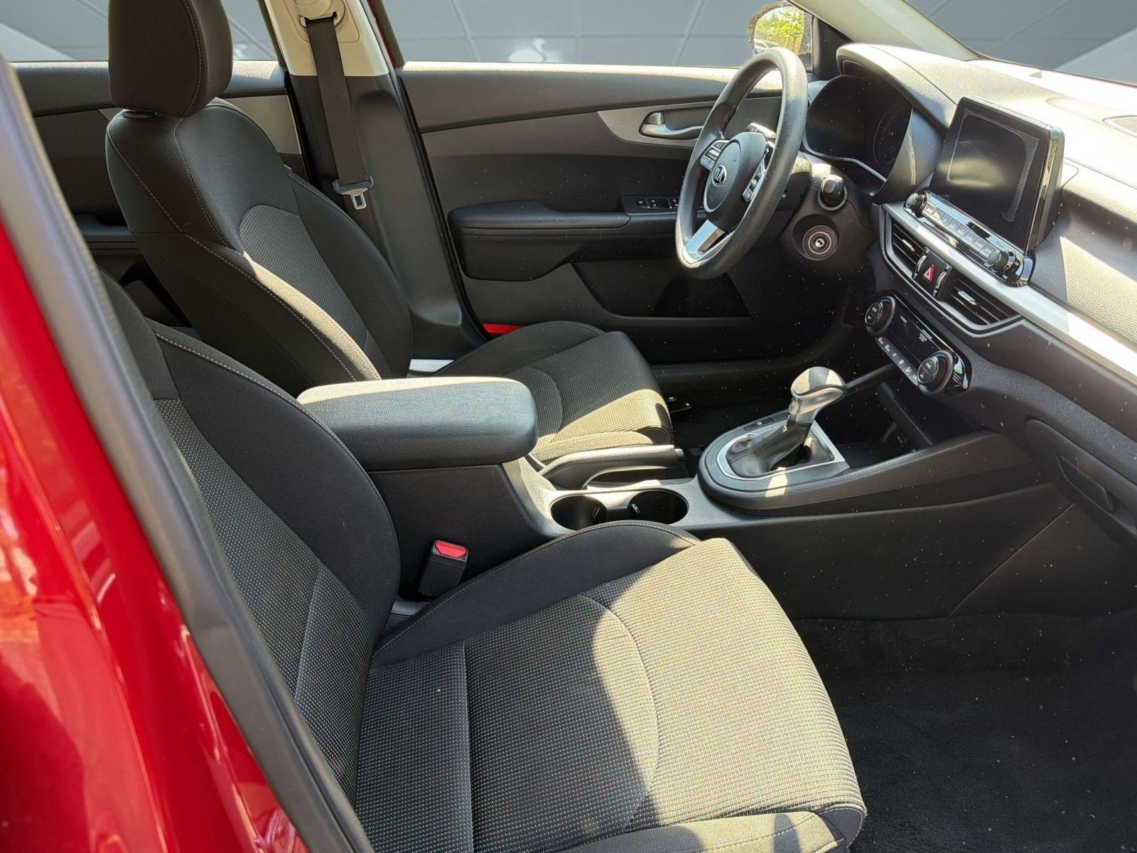 Used 2019 Kia Forte LXS FWD image 29