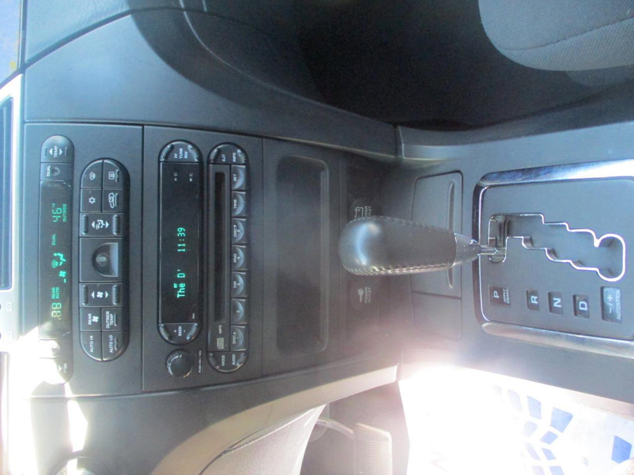 Used 2006 Chrysler Pacifica Touring FWD image 13