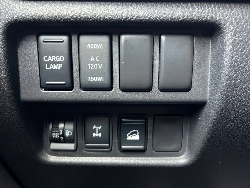 Used 2022 Nissan Titan PRO-4X w/ Pro-4x Convenience Package image 25