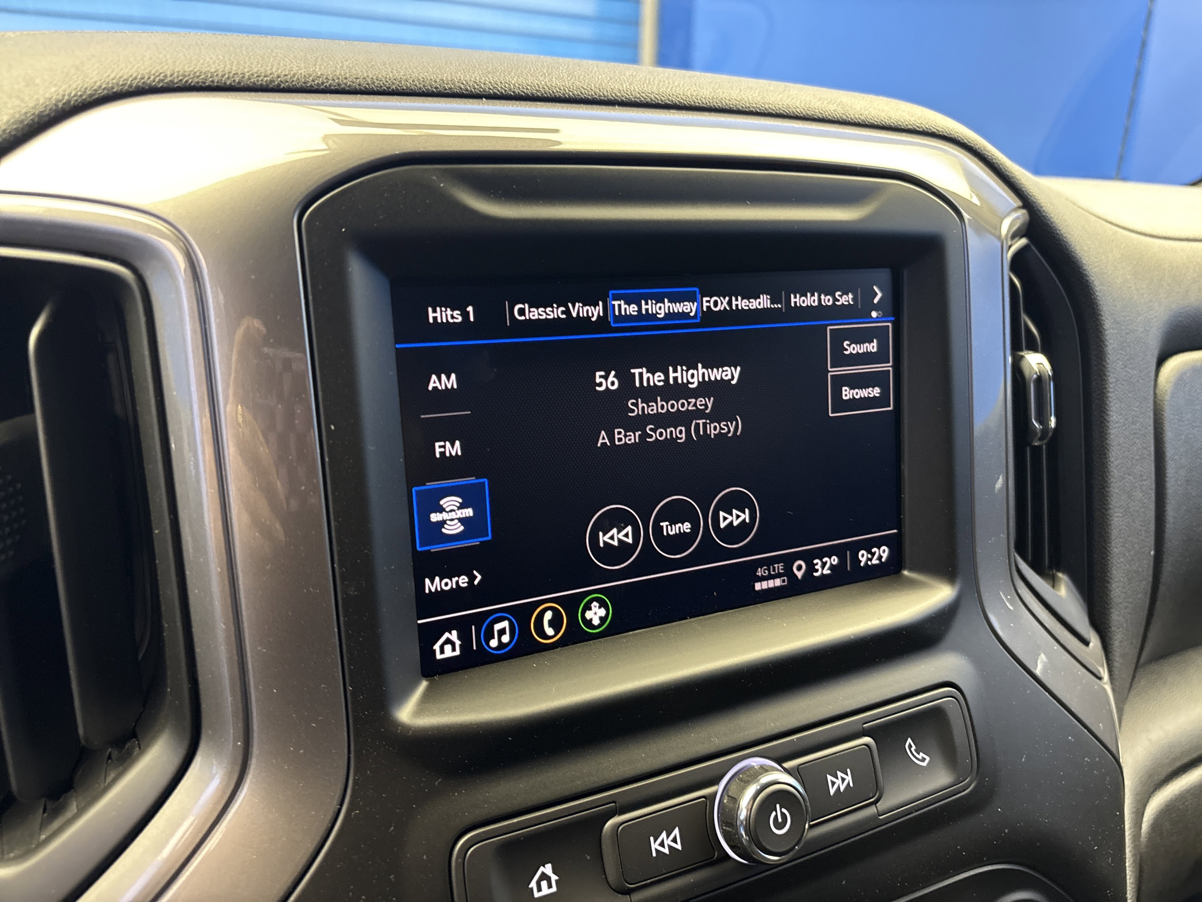 New 2026 Chevrolet Silverado 1500 Custom Trail Boss w/ Turbomax Blackout Package AWD/4WD image 17