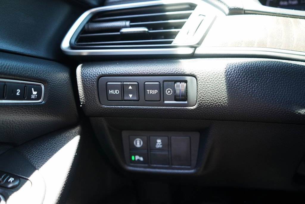 Used 2019 Honda Accord Touring image 31