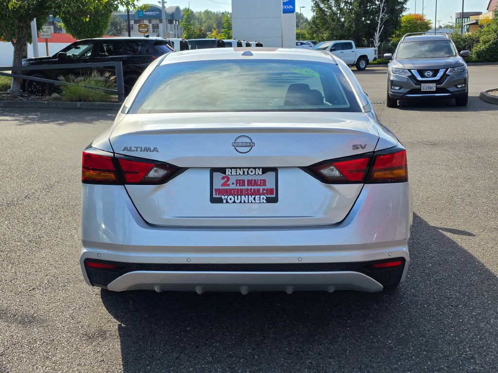 Used 2024 Nissan Altima 2.5 SV FWD image 4