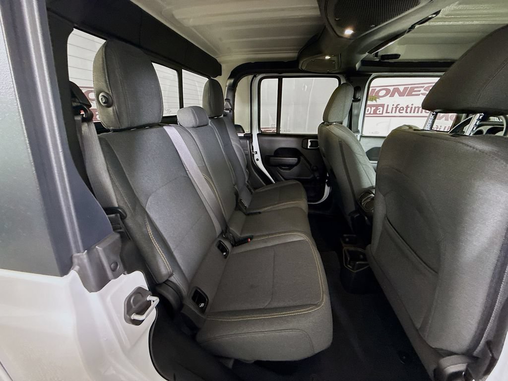 Used 2024 Jeep Gladiator Sport AWD/4WD image 28