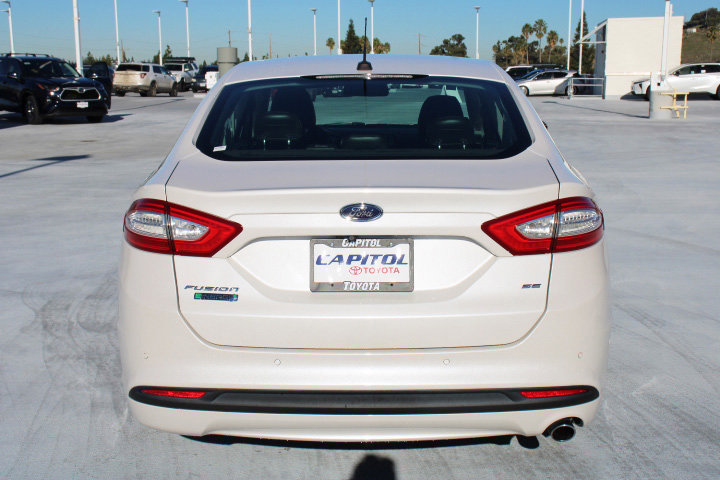 Used 2014 Ford Fusion Energi SE w/ Driver Assist Package image 4