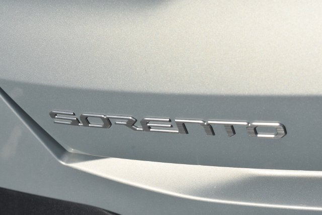 New 2026 Kia Sorento LX FWD image 15