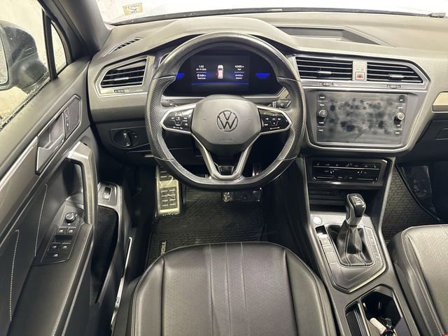 Used 2022 Volkswagen Tiguan SE R-Line image 15