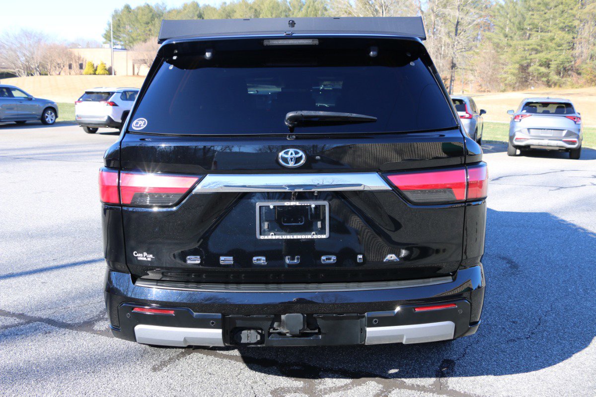 Used 2023 Toyota Sequoia Limited image 4