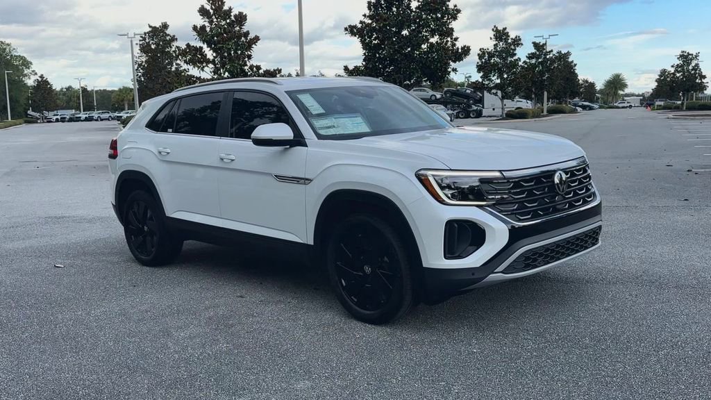 New 2026 Volkswagen Atlas Cross Sport SE image 2