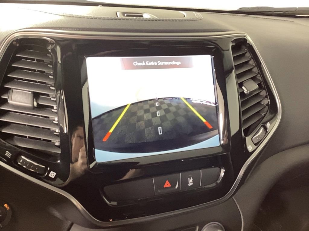 Used 2022 Jeep Cherokee Limited w/ Elite Package image 33