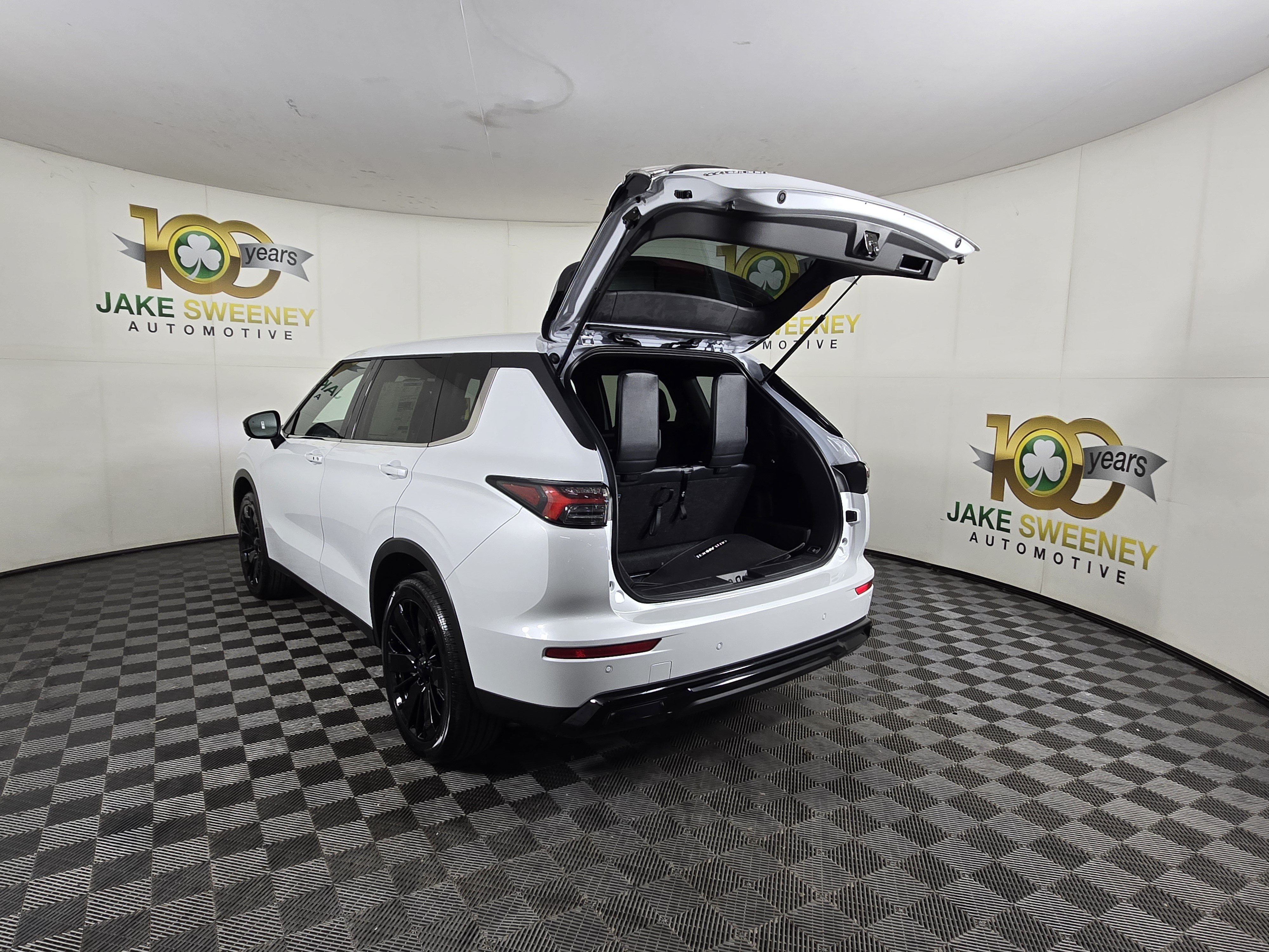 New 2026 Mitsubishi Outlander LE AWD/4WD image 30