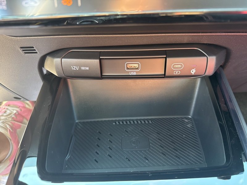 New 2025 Kia Niro EX Touring image 37