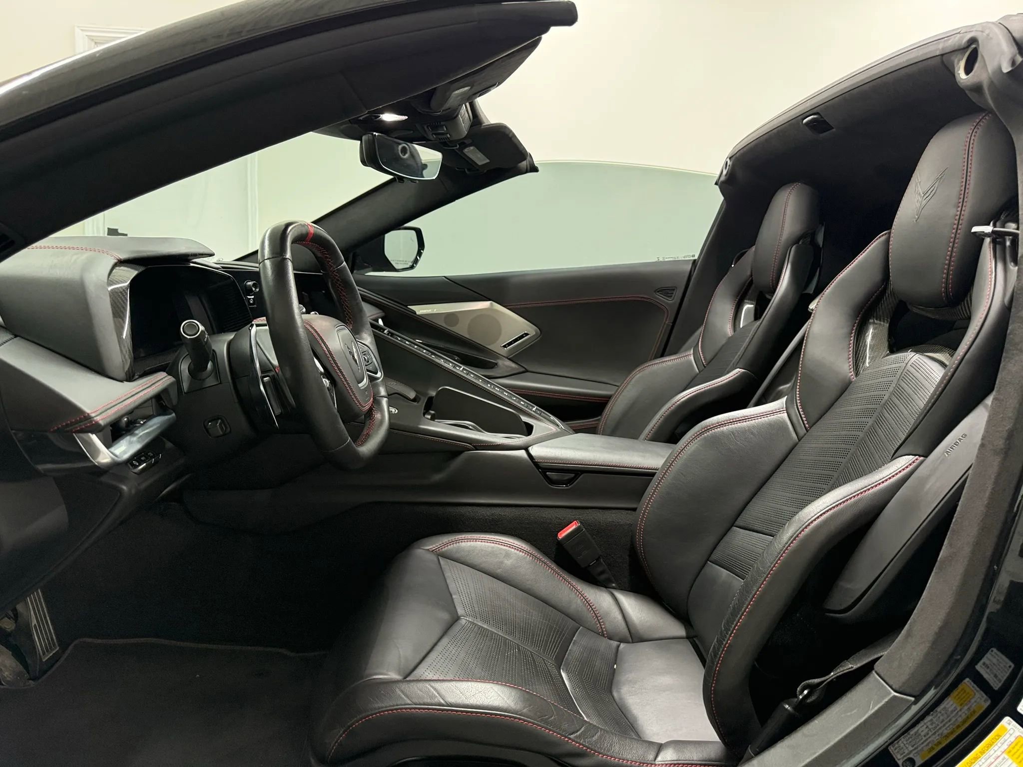 Used 2021 Chevrolet Corvette Stingray Premium Cpe w/ Z51 Performance Package image 11