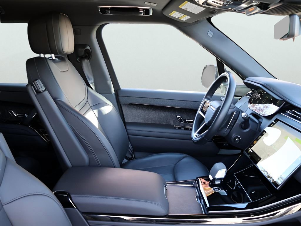 Used 2024 Land Rover Range Rover Sport SE AWD/4WD image 9