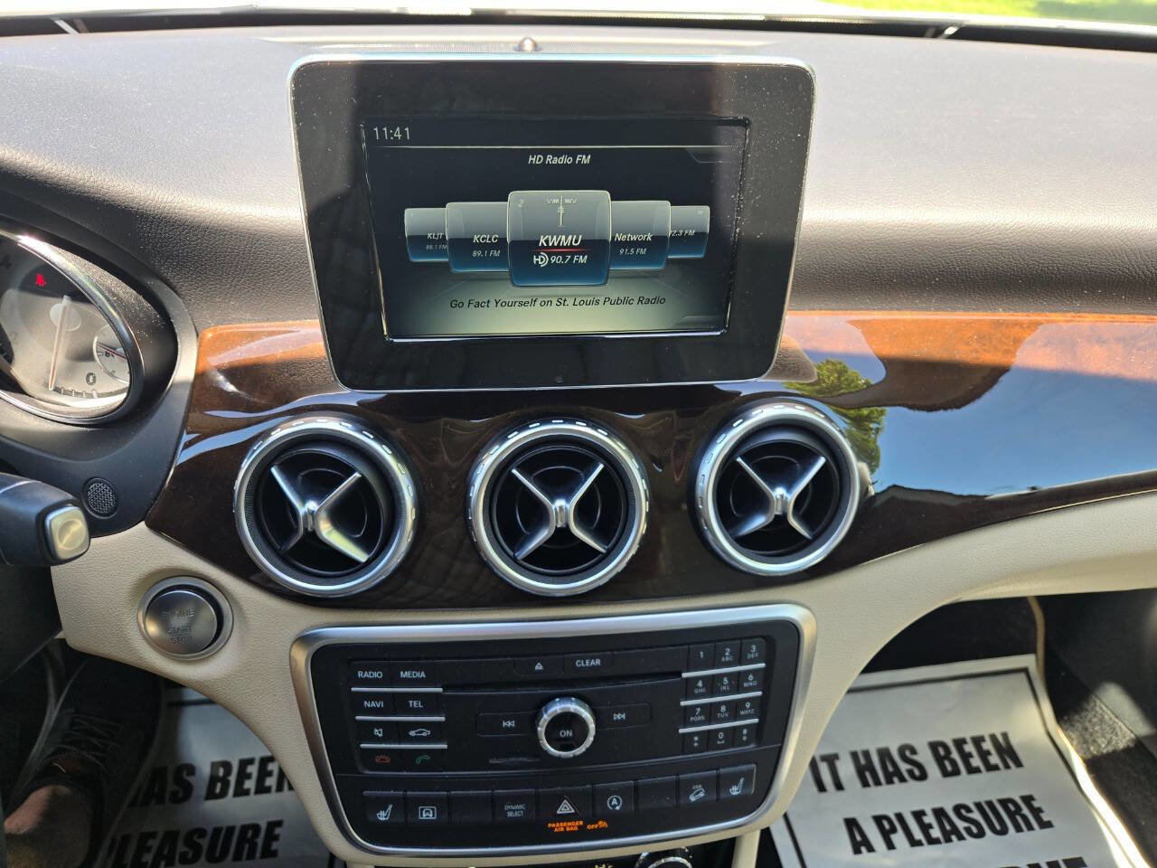 Used 2016 Mercedes-Benz GLA 250 4MATIC image 11