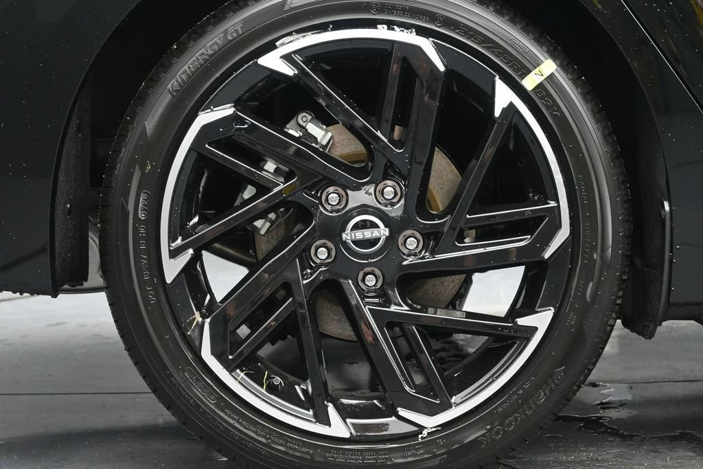New 2026 Nissan Sentra SR w/ SR Premium Package FWD image 12