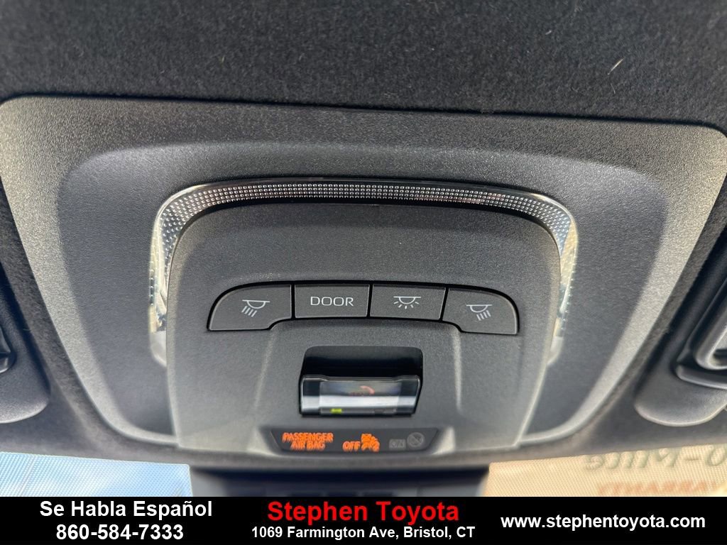 Used 2024 Toyota Corolla SE image 24