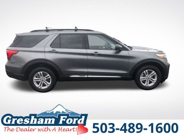 Used 2024 Ford Explorer XLT w/ Equipment Group 202A AWD/4WD image 12