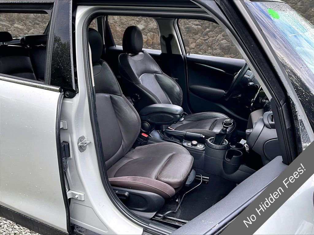 Used 2016 MINI Cooper 4-Door Hardtop w/ Premium Package FWD image 7