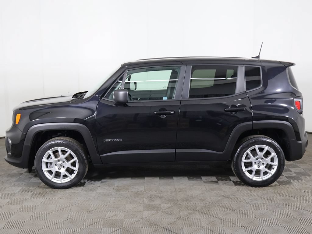 Used 2023 Jeep Renegade Latitude AWD/4WD image 16