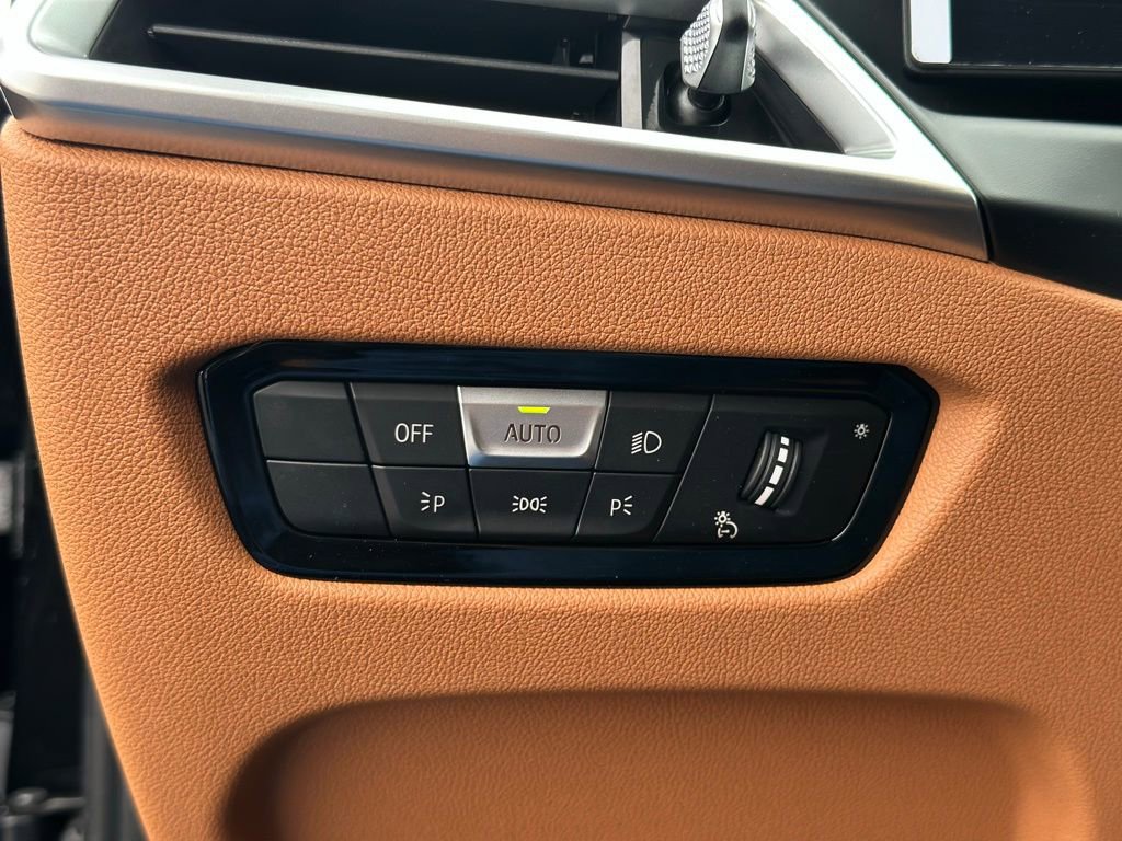 New 2026 BMW 330i xDrive Sedan w/ Premium Package image 32