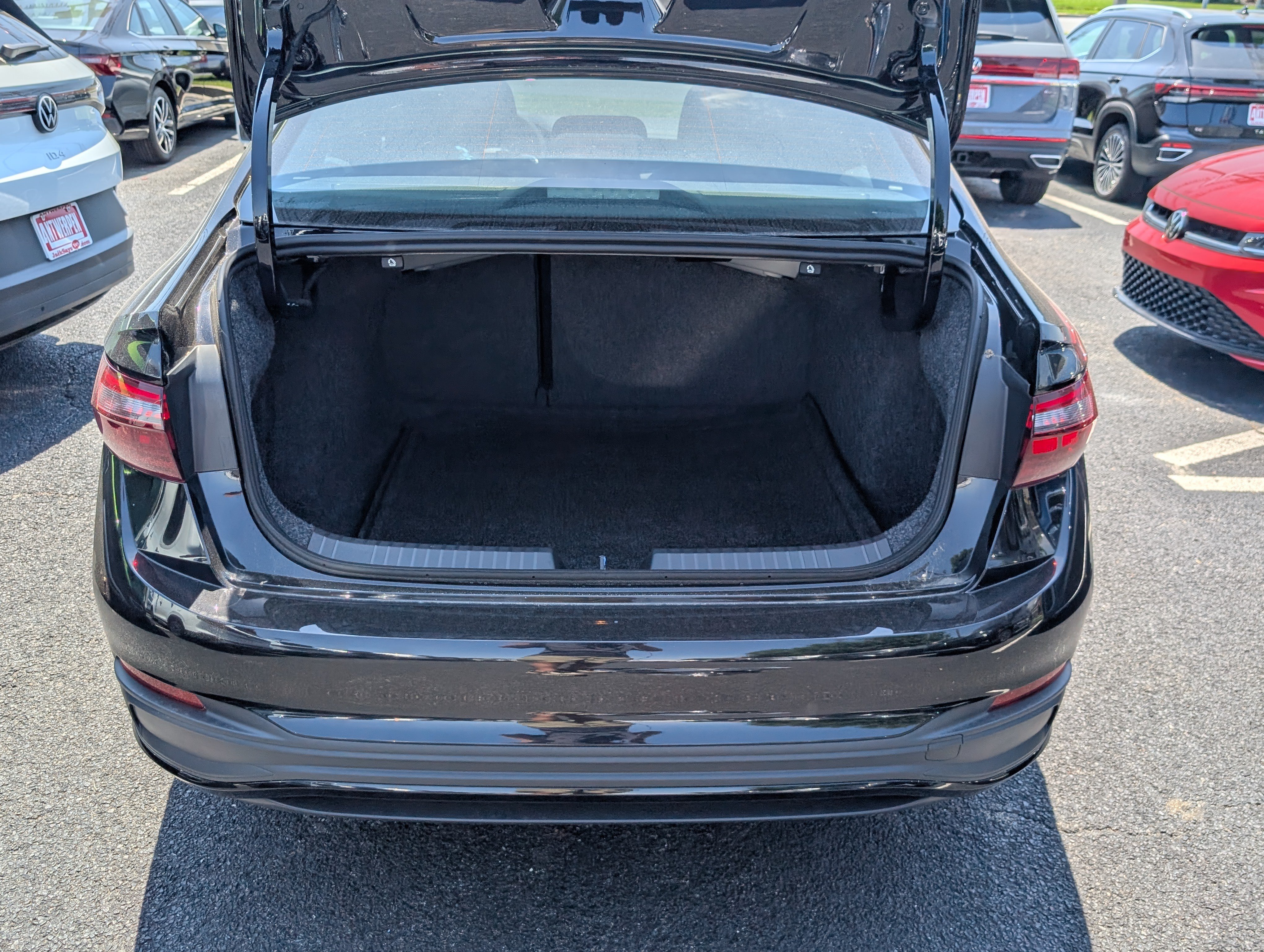 New 2026 Volkswagen Jetta Sport FWD image 10