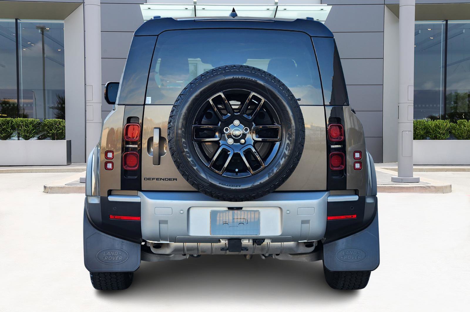 Certified 2025 Land Rover Defender 90 S image 6