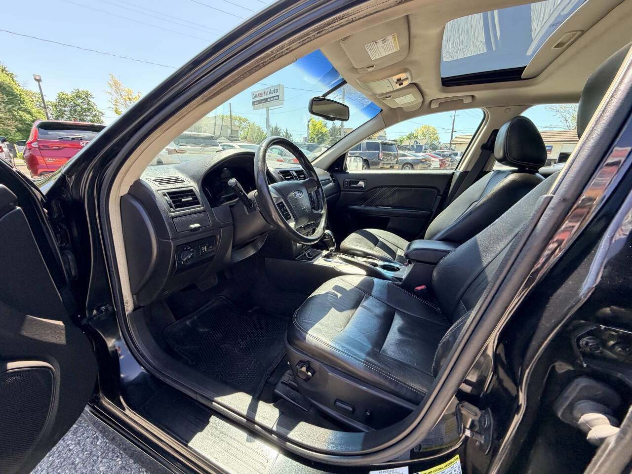 Used 2010 Ford Fusion Sport FWD image 25