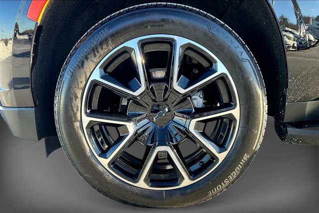 Used 2024 Chevrolet Tahoe RST w/ Sport Performance Package image 8