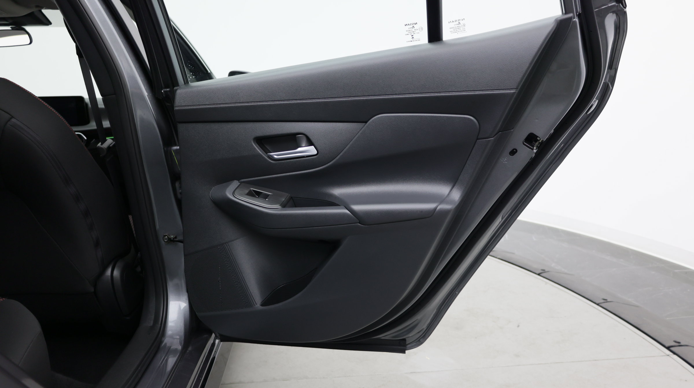 Used 2026 Nissan Sentra SR w/ Floor Mat Package FWD image 33