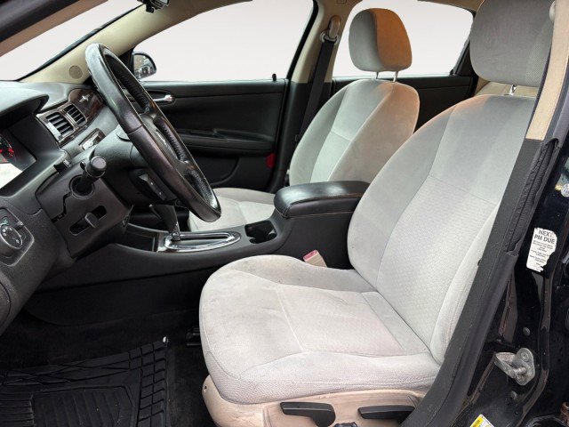 Used 2016 Chevrolet Impala LT image 2