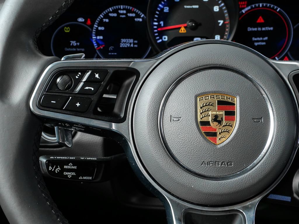 Certified 2023 Porsche Cayenne Coupe image 10