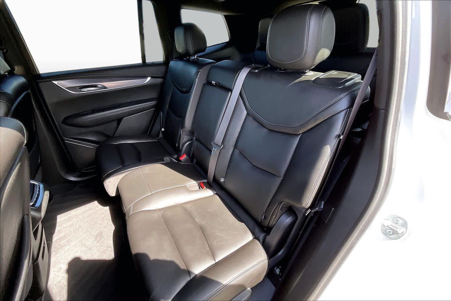 Used 2024 Cadillac XT6 Luxury FWD image 21