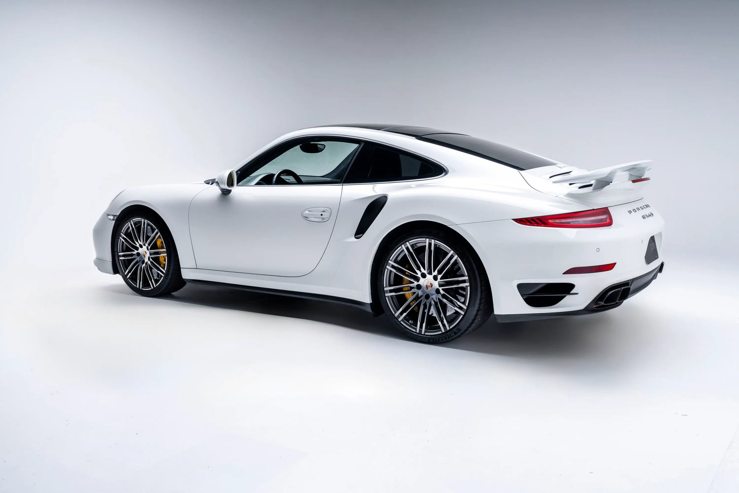 Used 2014 Porsche 911 Turbo S image 11
