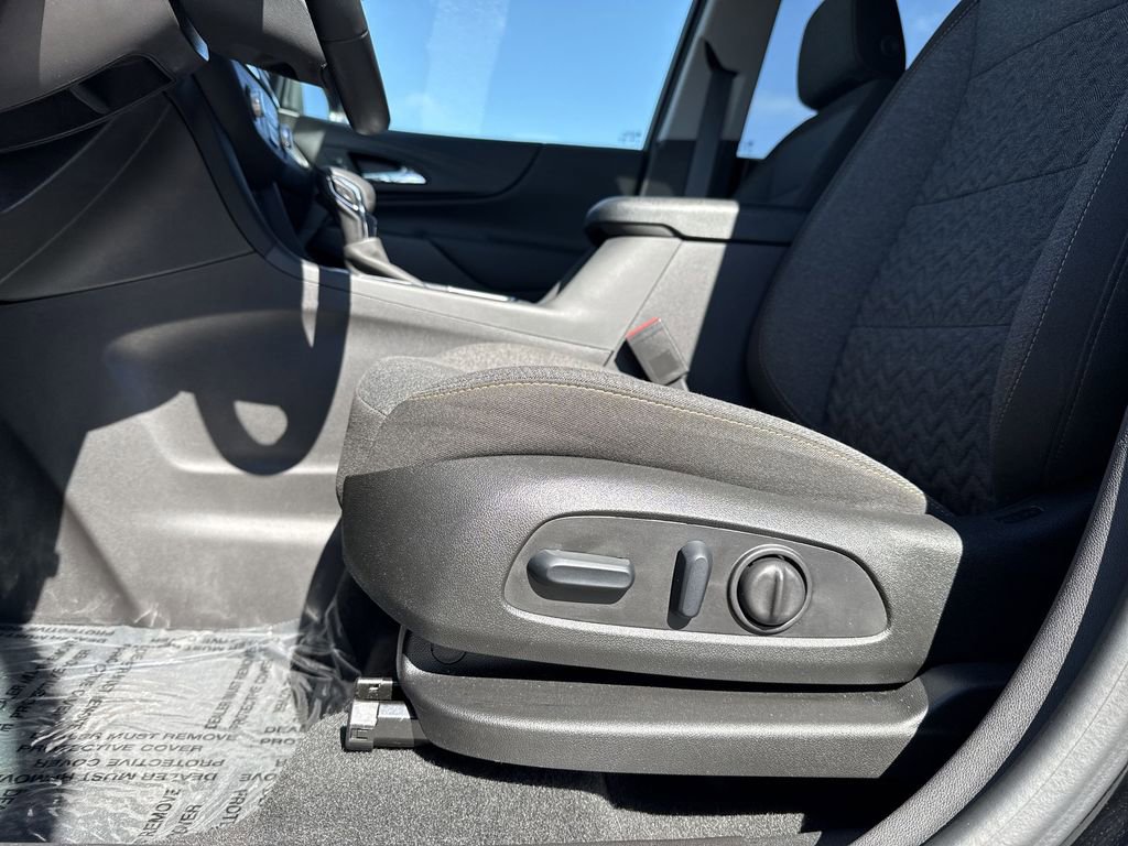 Used 2024 Chevrolet Equinox LT image 14