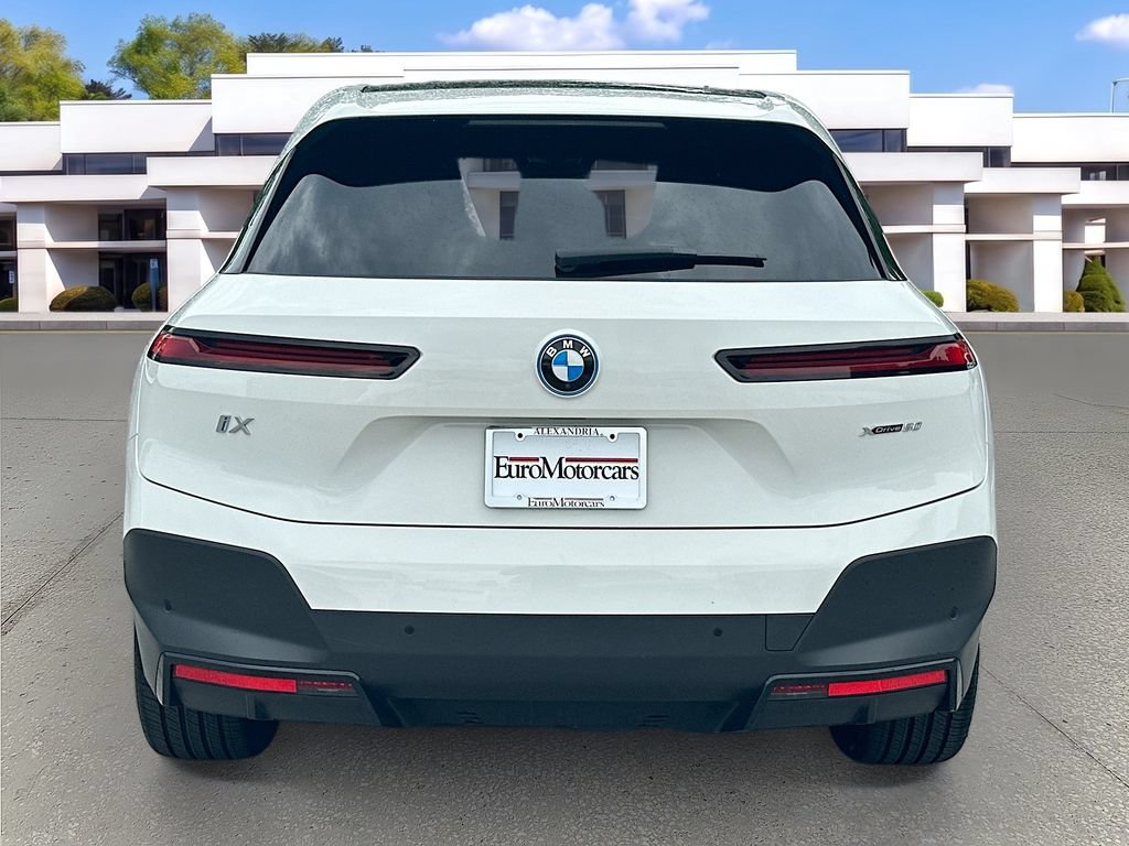 Certified 2024 BMW iX xDrive50 AWD/4WD image 6