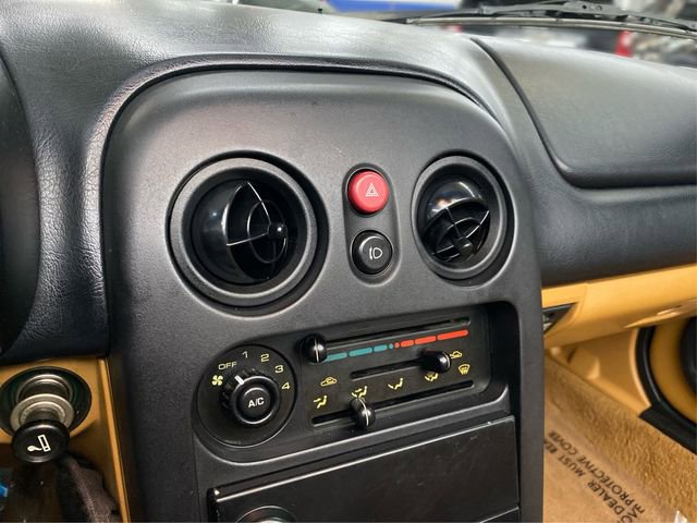 Used 1994 MAZDA MX-5 Miata RWD image 27