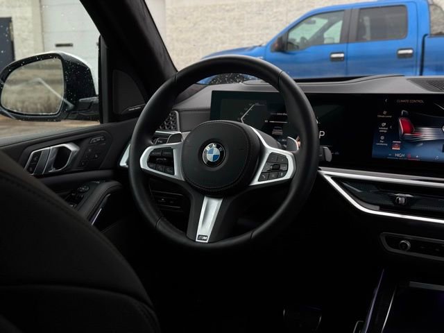 Used 2026 BMW X7 xDrive40i w/ M Sport Package image 30